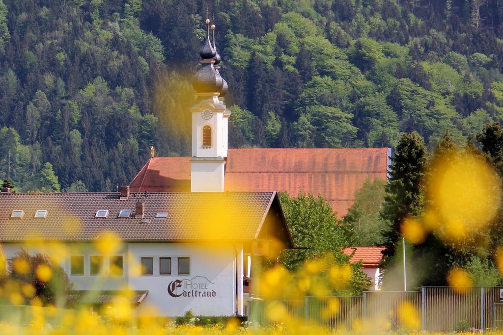 Kleines Hotel Edeltraud Aschau im Chiemgau Bagian luar foto