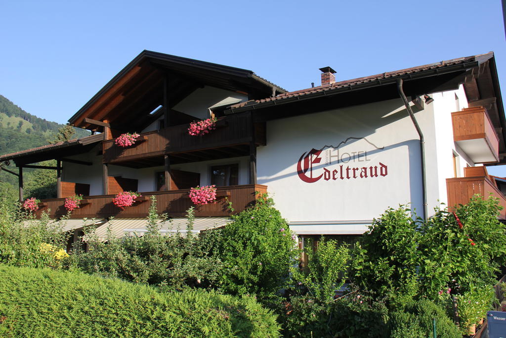 Kleines Hotel Edeltraud Aschau im Chiemgau Bagian luar foto